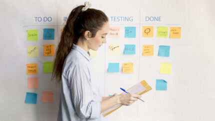 Lean Manufacturing (Kanban).